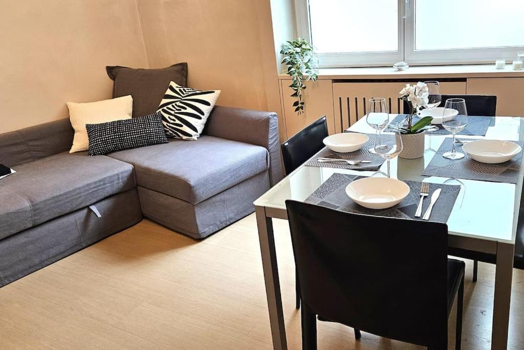 Appartement Family Comfort, Duomo 15min Walk Away, With Parking In Front *